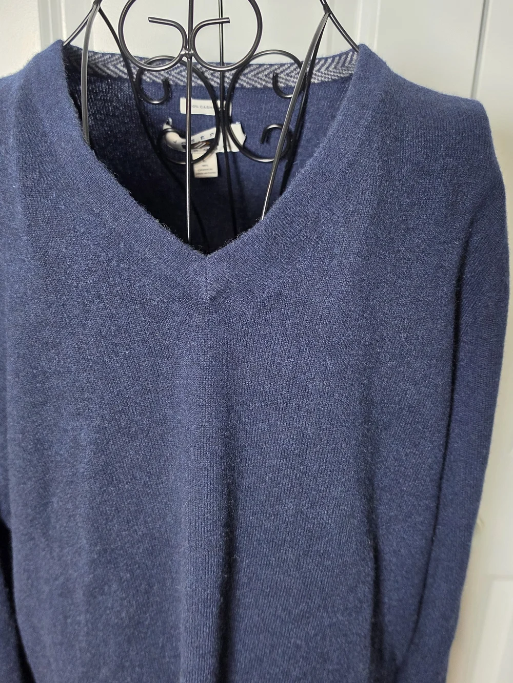 Joseph Abboud 100% Cashmere Sweater Mens L Navy Blue V Neck Quiet Luxury